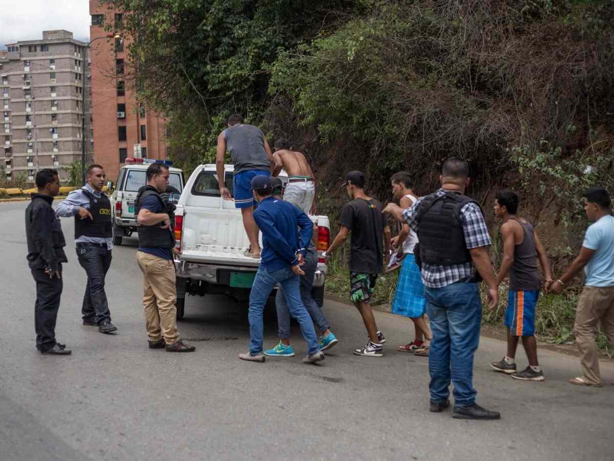 Extranjeros detenidos en la Cota 905 serán enviados a su país