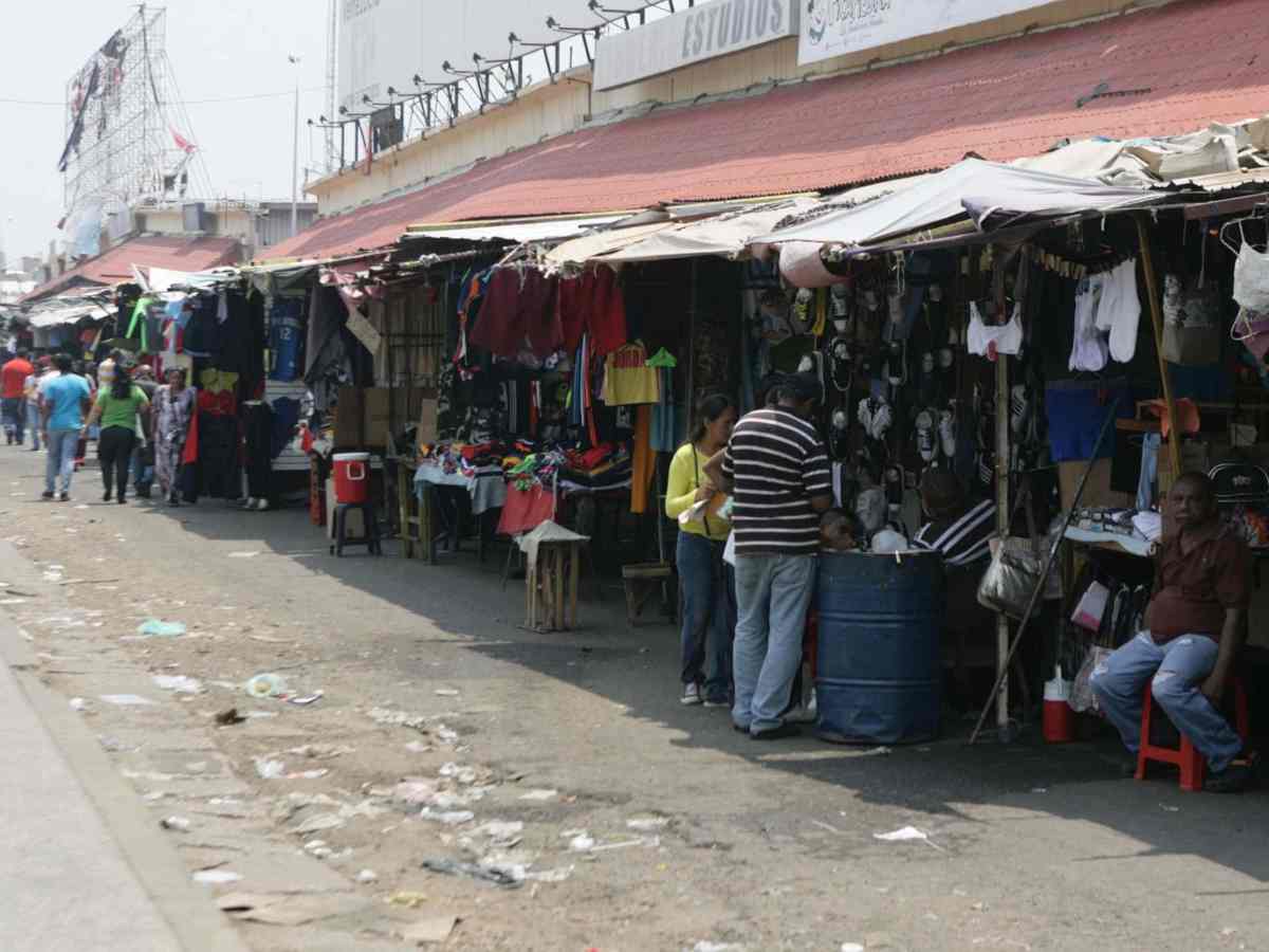 Guardia Nacional decomisó 120 millones de bolívares en efectivo en el mercado Las Pulgas de Maracaibo