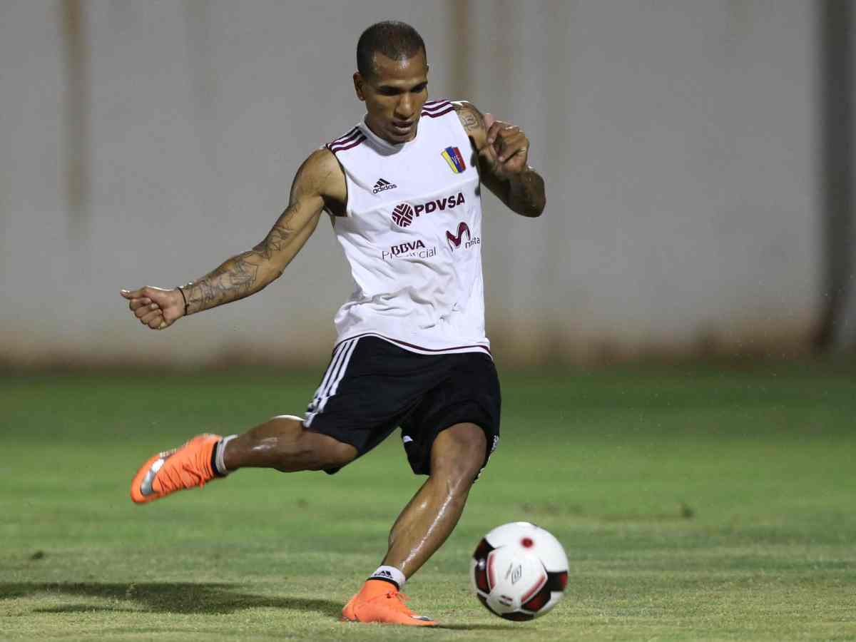 Vinotinto con muchos chamos busca primeros puntos