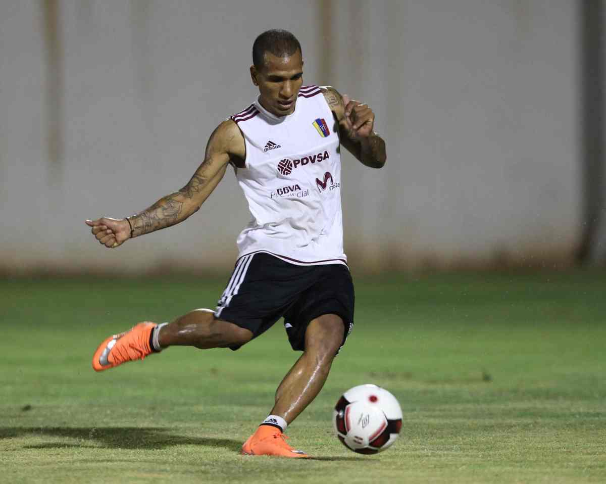 Vinotinto con muchos chamos busca primeros puntos
