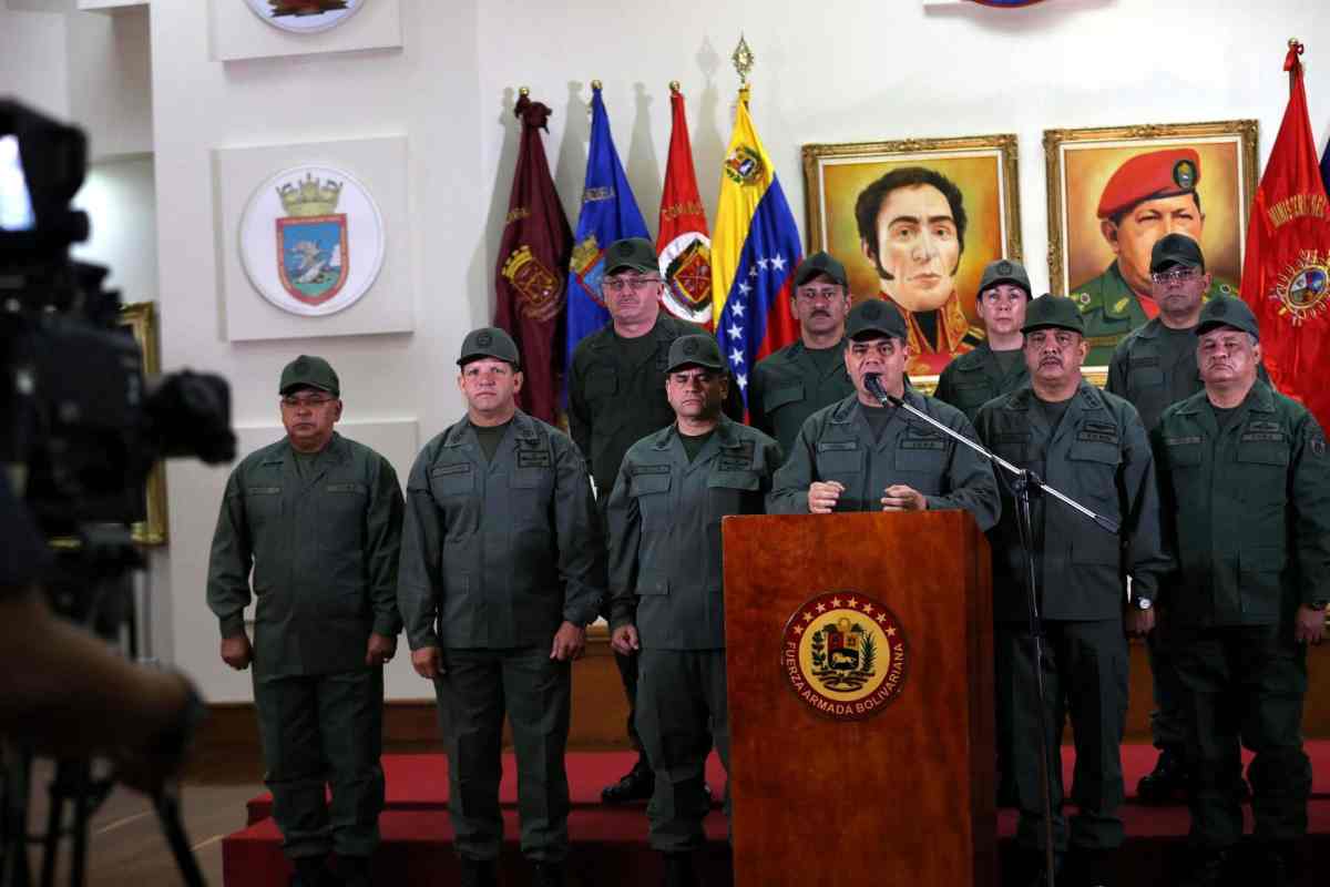 mineros tumeremo | ministro de la defensa