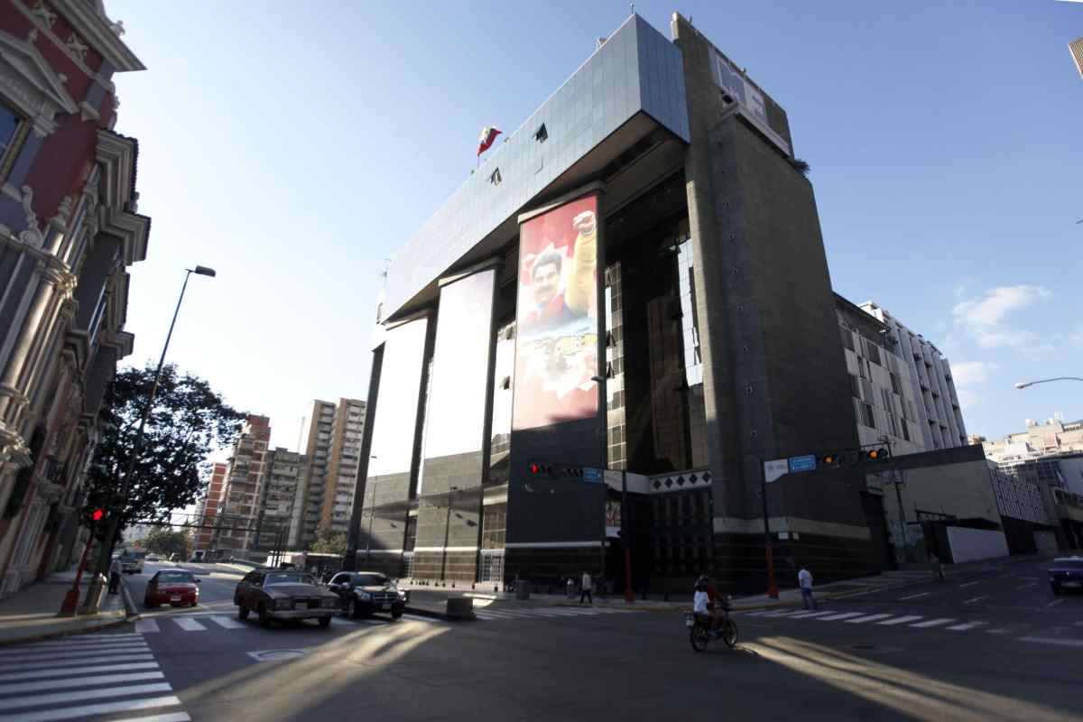 Decreto de emergencia incorpora las criptomonedas | tabulador salarial