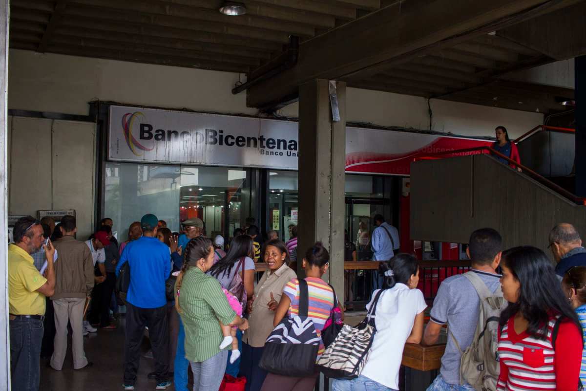 Bancos evalúan aumentar tope de tarjetas de crédito
