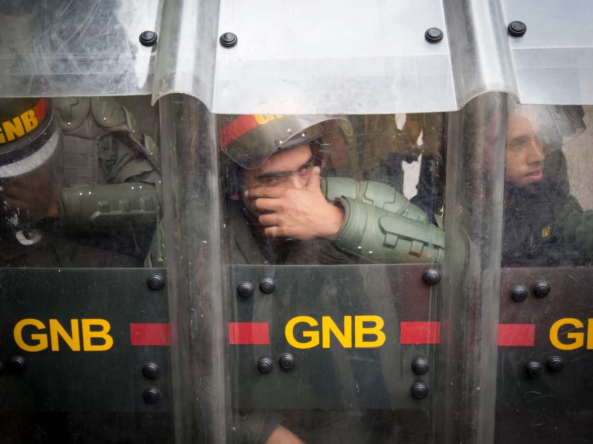 Robaron fusiles AK-103 a dos GNB en Las Adjuntas