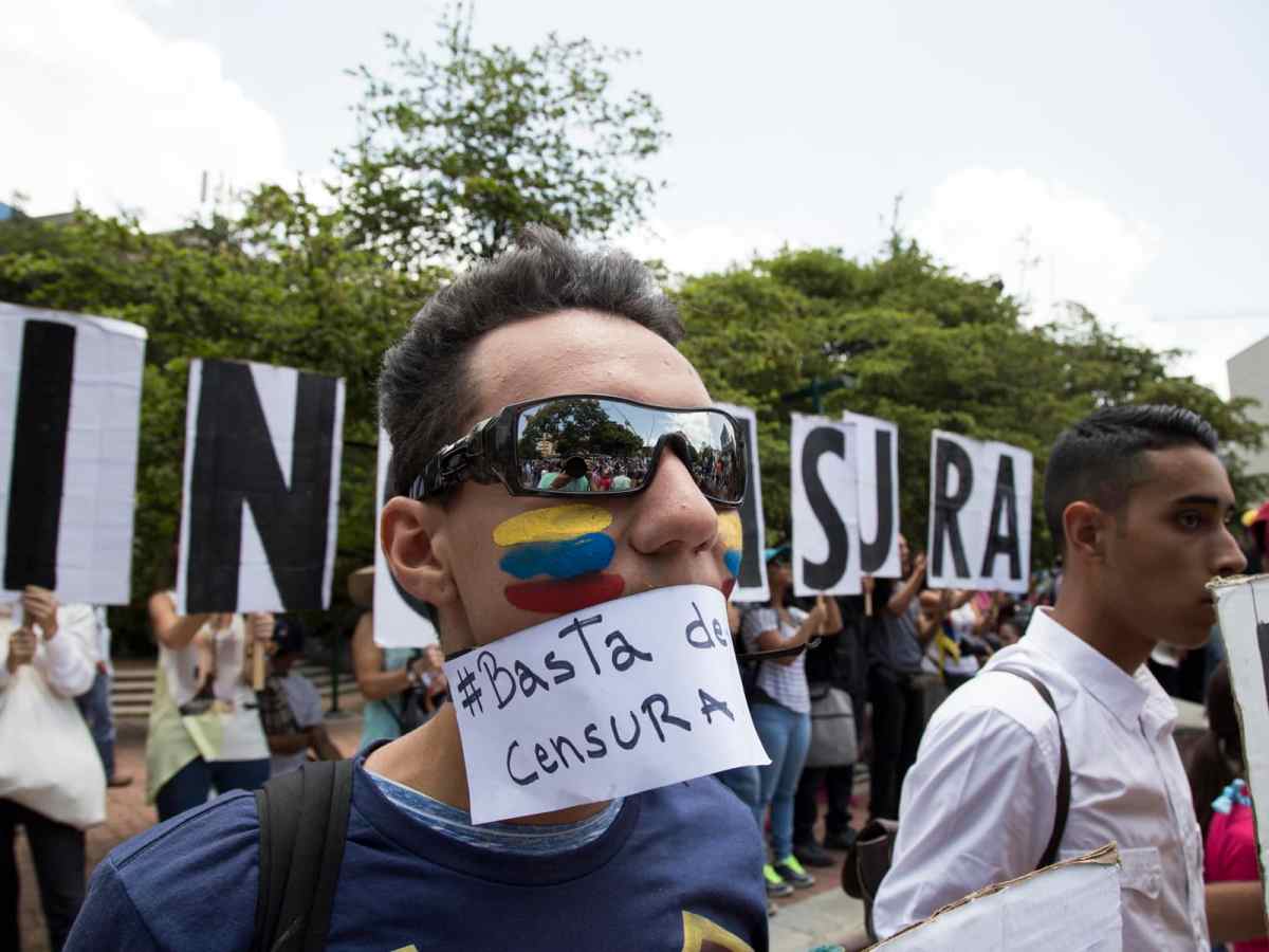 62 medios digitales siguen bloqueados ante la opacidad administrativa de Conatel