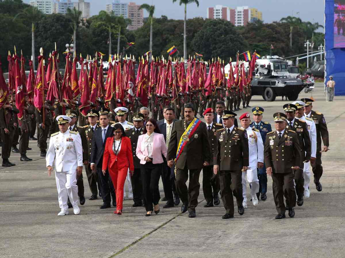 76 funcionarios y exfuncionarios del gobierno venezolano han sido sancionados desde 2015
