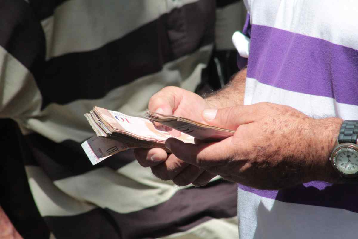 Posponen para el 20 de agosto reconversión monetaria que ahora eliminará 5 ceros