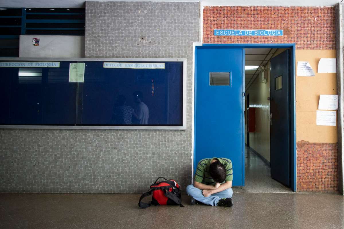 Facultad de ciencias UCV | aulas universitarias