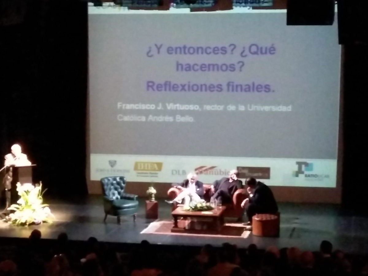 Foro "pespectivas 2018" de la UCAB