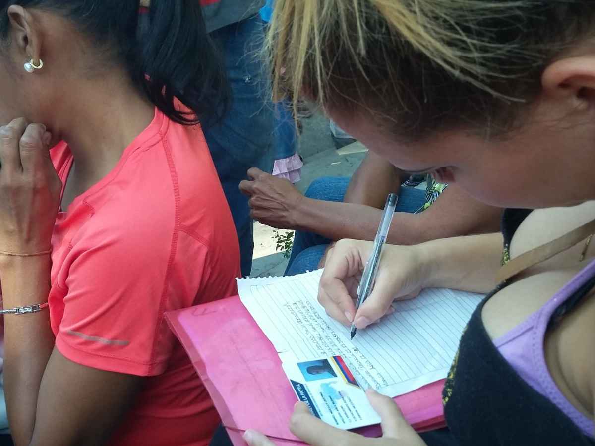 Vecinos de Maracay reclaman pago de bono electoral 2017