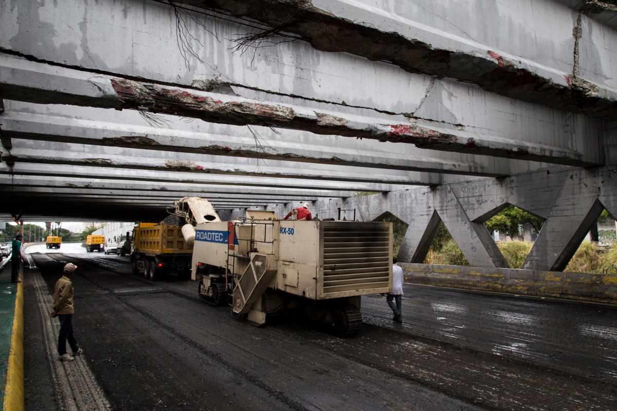 Puente roto en la Autopista FF