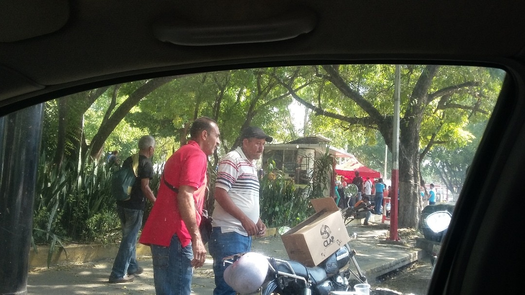 Puntos rojos tuvieron más afluencia que centros electorales en Maracay | ong