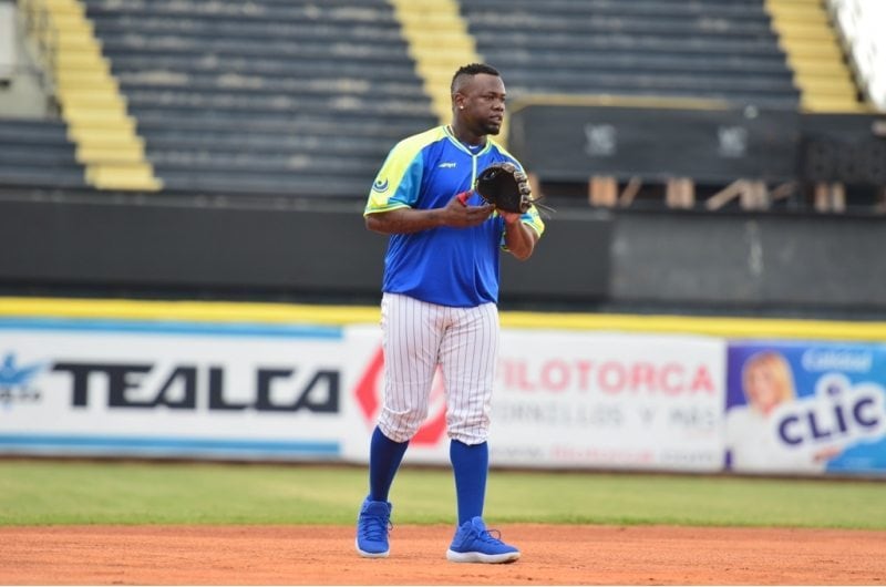 Adonis García