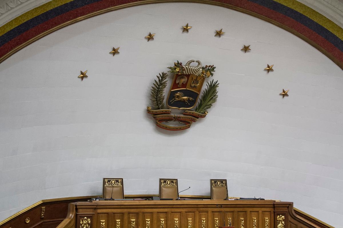 cuatro diputados