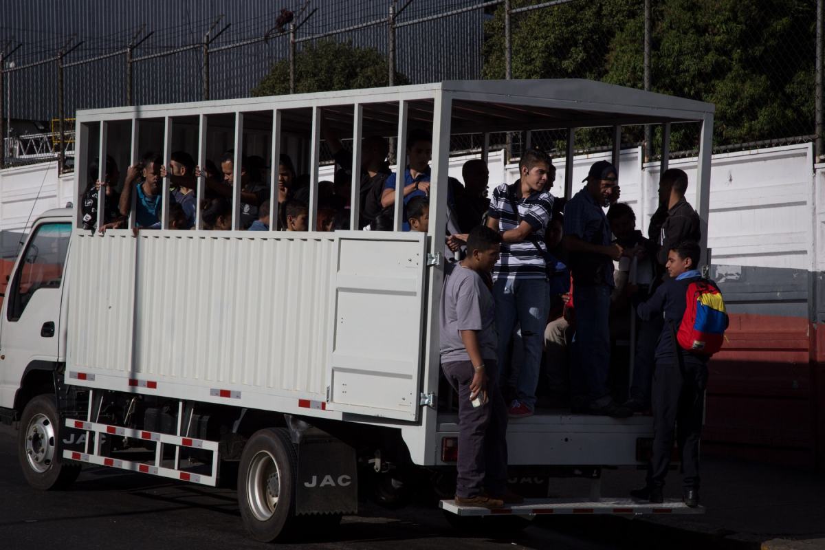 Camiones, transporte publico, el junquito