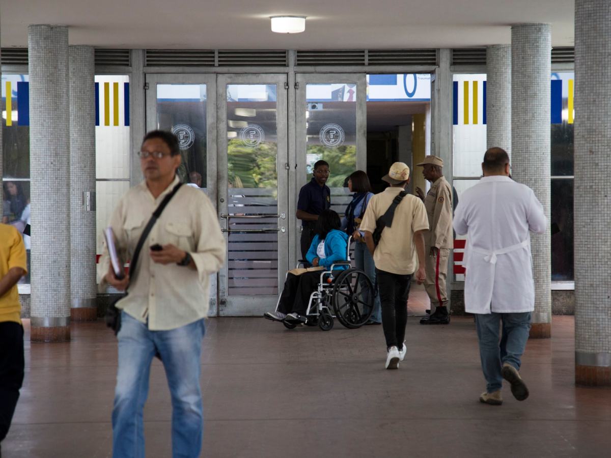 huc | clínico universitario