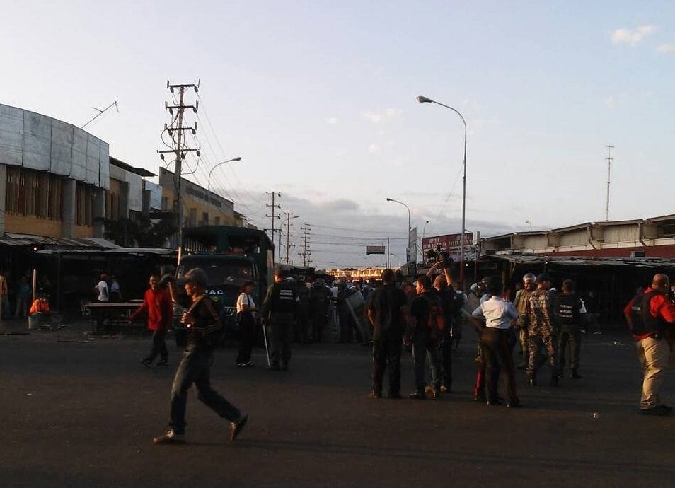 GNB decomisó 120 millones de bolívares en efectivo en el mercado Las Pulgas de Maracaibo