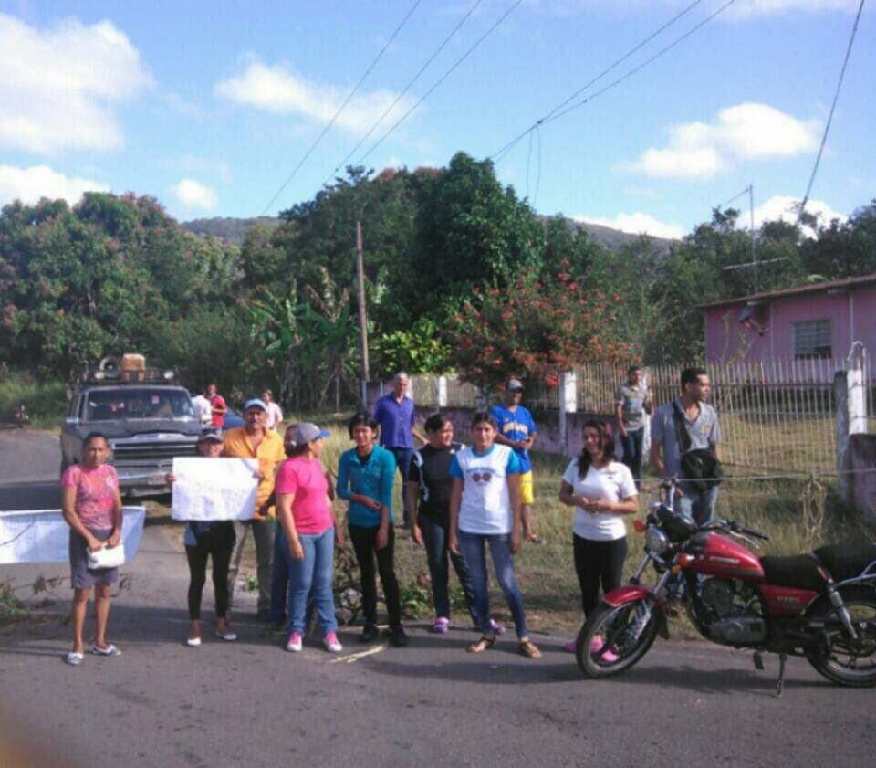 El Gobierno no resuelve el apagón que padece El Manteco desde hace una semana