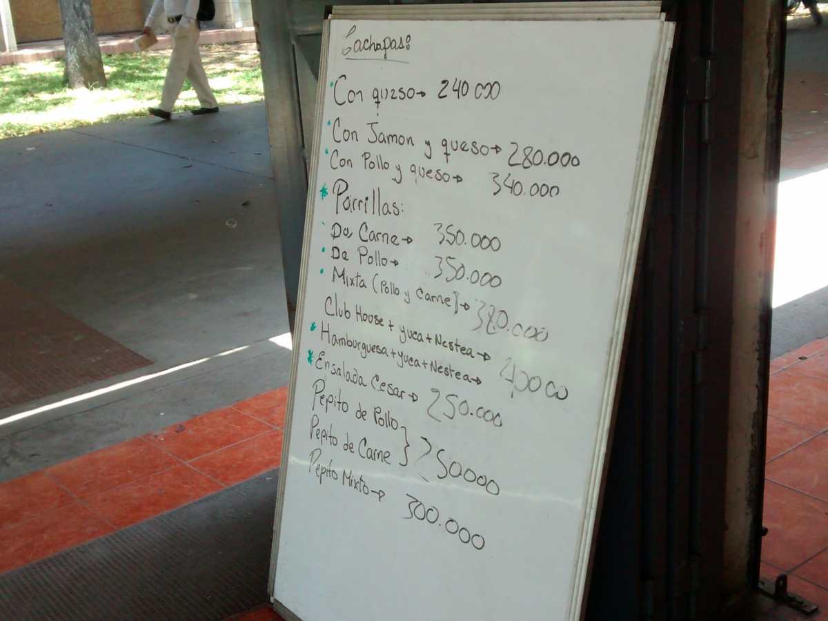 Precios estudiantiles se alejan cada vez más de las universidades