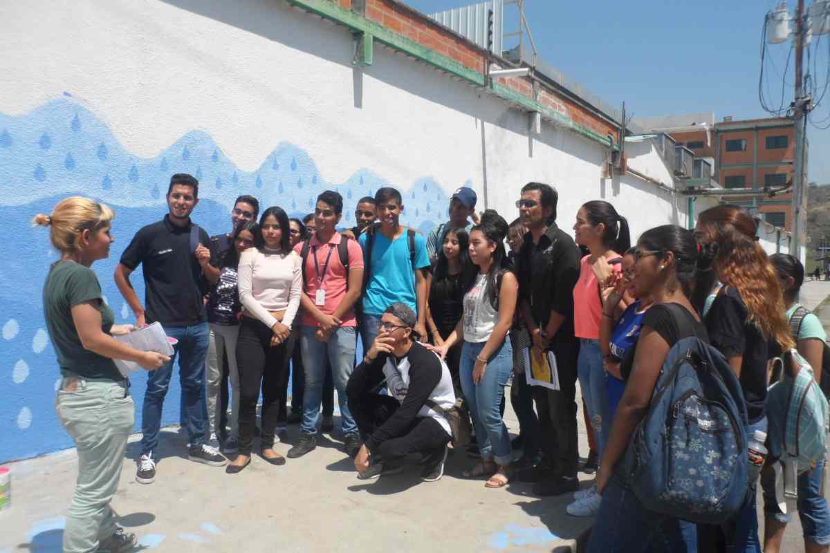 Escasez y mala calidad del agua angustian a los vecinos de Aragua