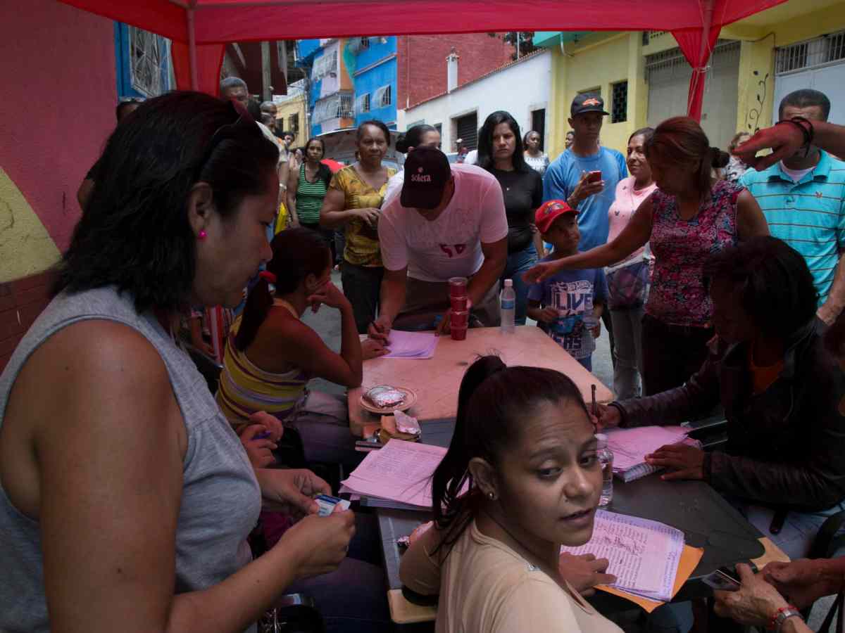 MUD denuncia que en 89% de los centros electorales exigen el carnet de la Patria