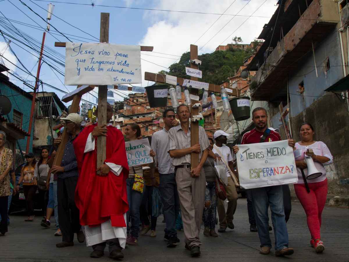 procesión de las cruces | la vega
