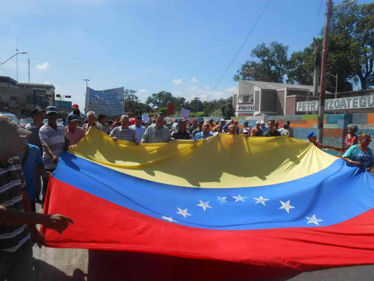frente amplio | protesta trabajadores