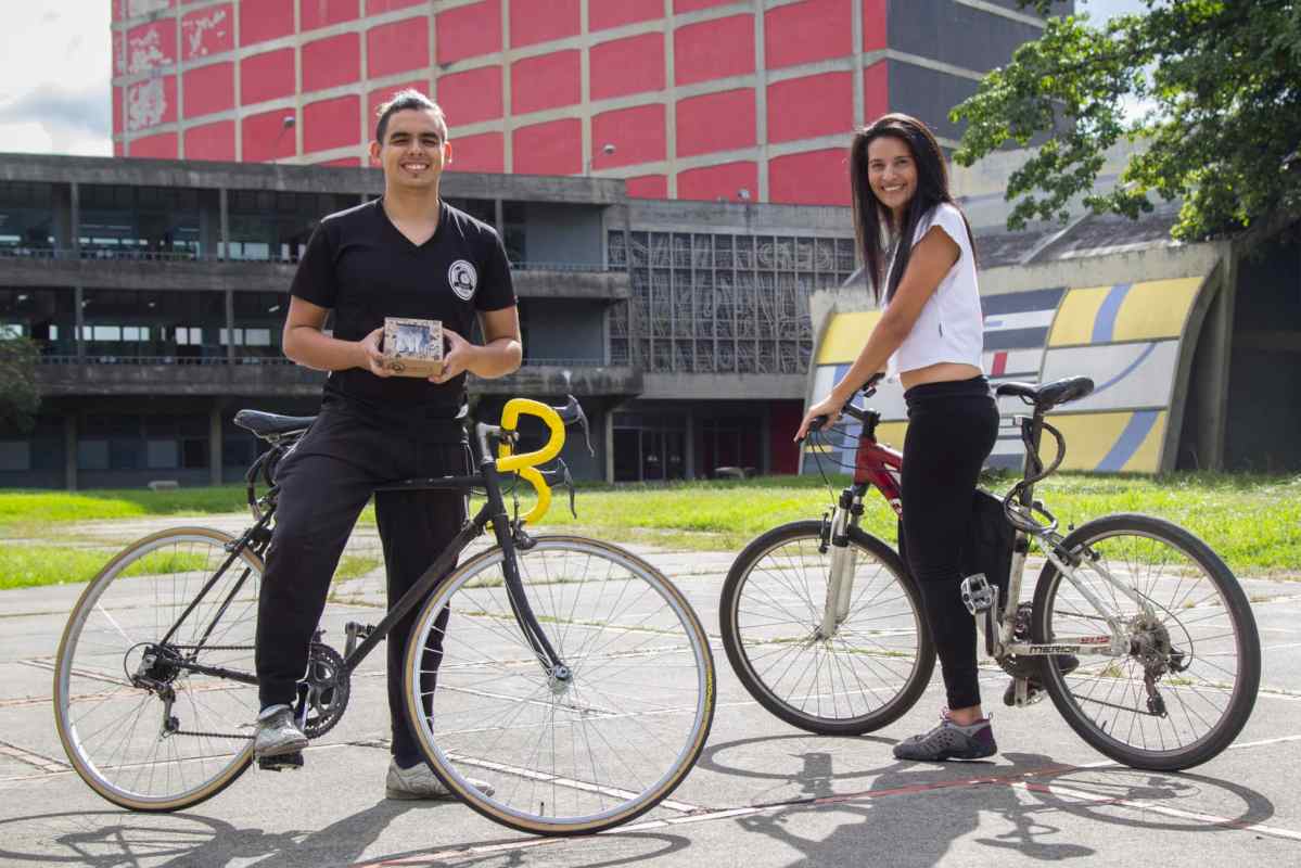 estudiantes universitarios emprendedores