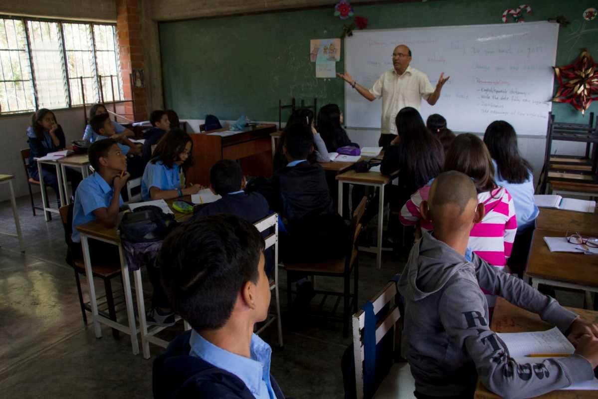 suspenden salarios-maestros