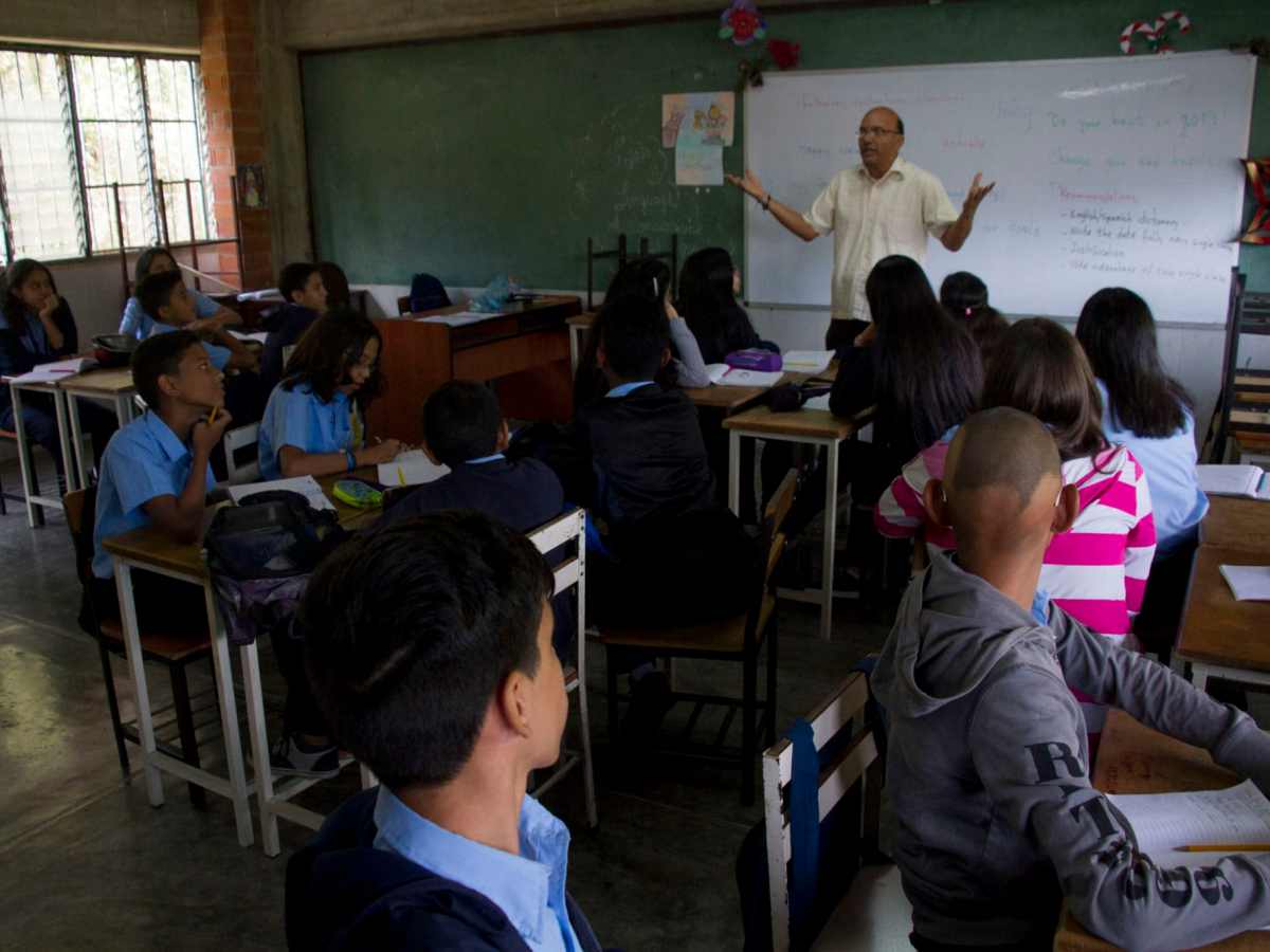 suspenden salarios-maestros
