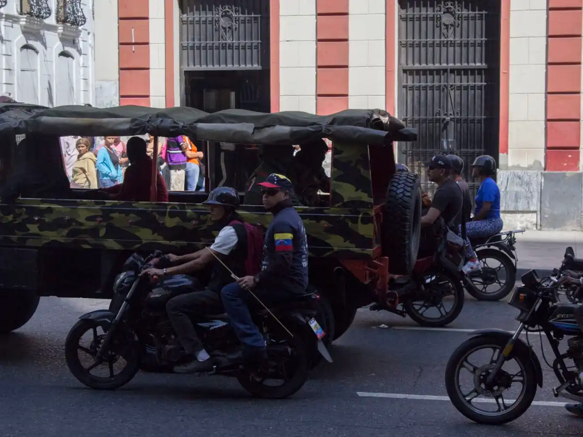 Expertos reiteran que despliegue de civiles armados en las calles es inconstitucional