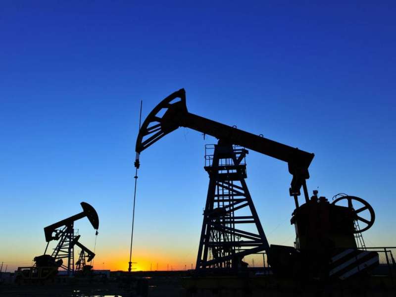 Economistas: reinstitucionalización es clave para éxito de nueva Ley de Hidrocarburos