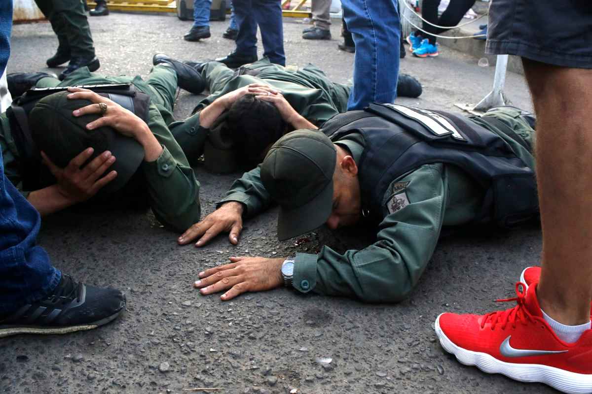 Militares venezolanos en Colombia