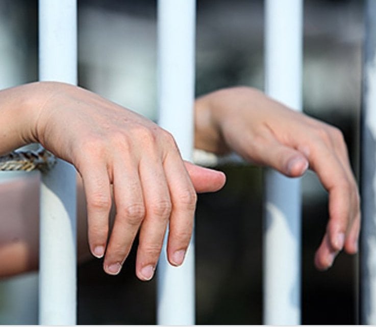 rejas | menores de edad | preso
