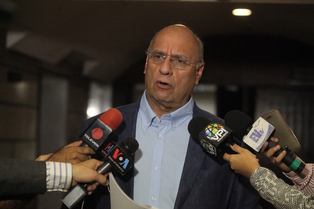 defensa de édgar zambrano | williams dávila