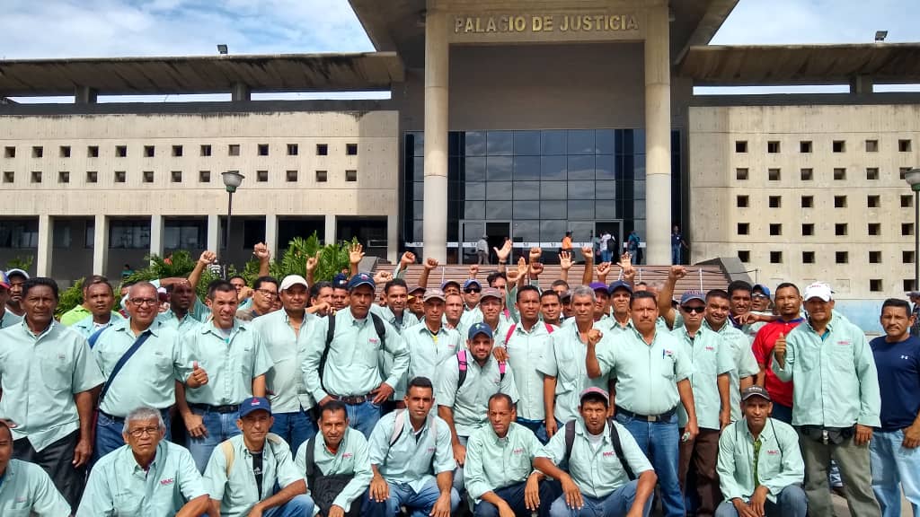 trabajadores de mitsubishi