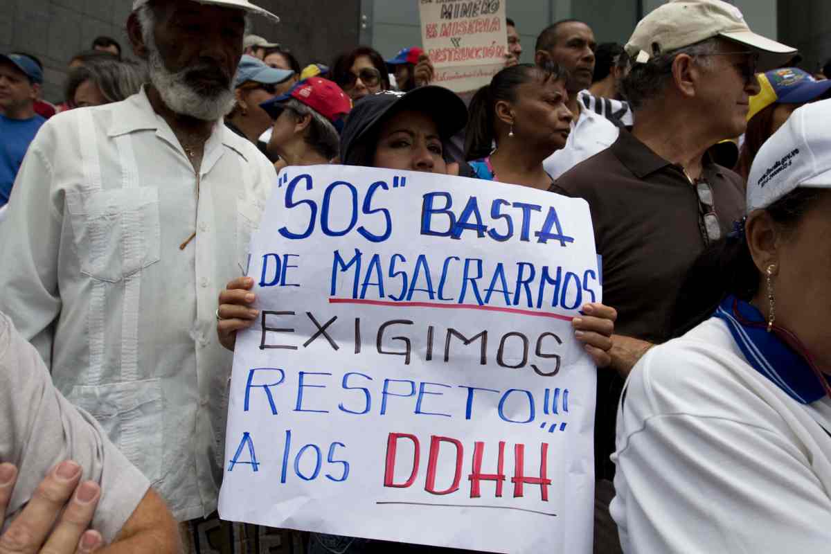 Oficiales desaparecidos