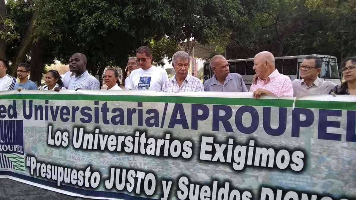 docentes y trabajadores de la upel maracay