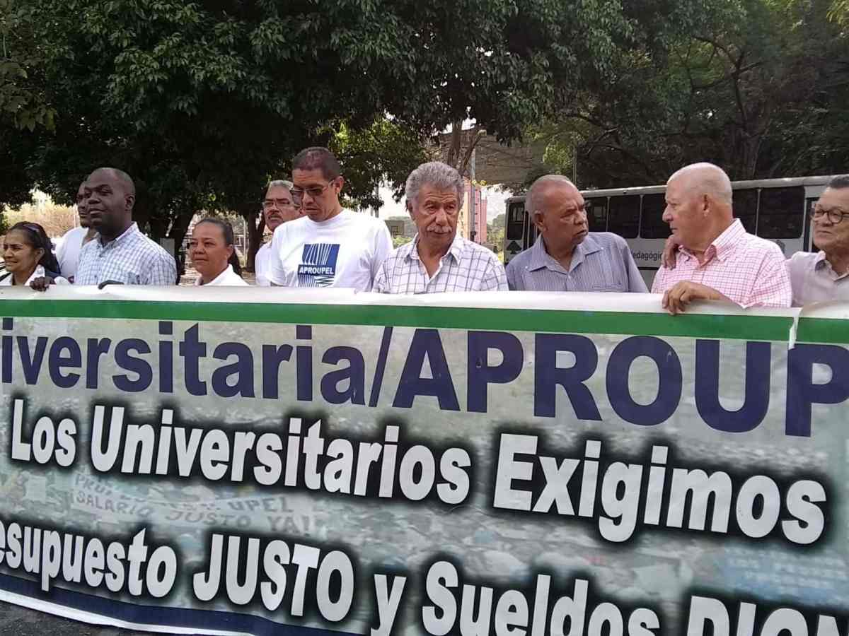 docentes y trabajadores de la upel maracay