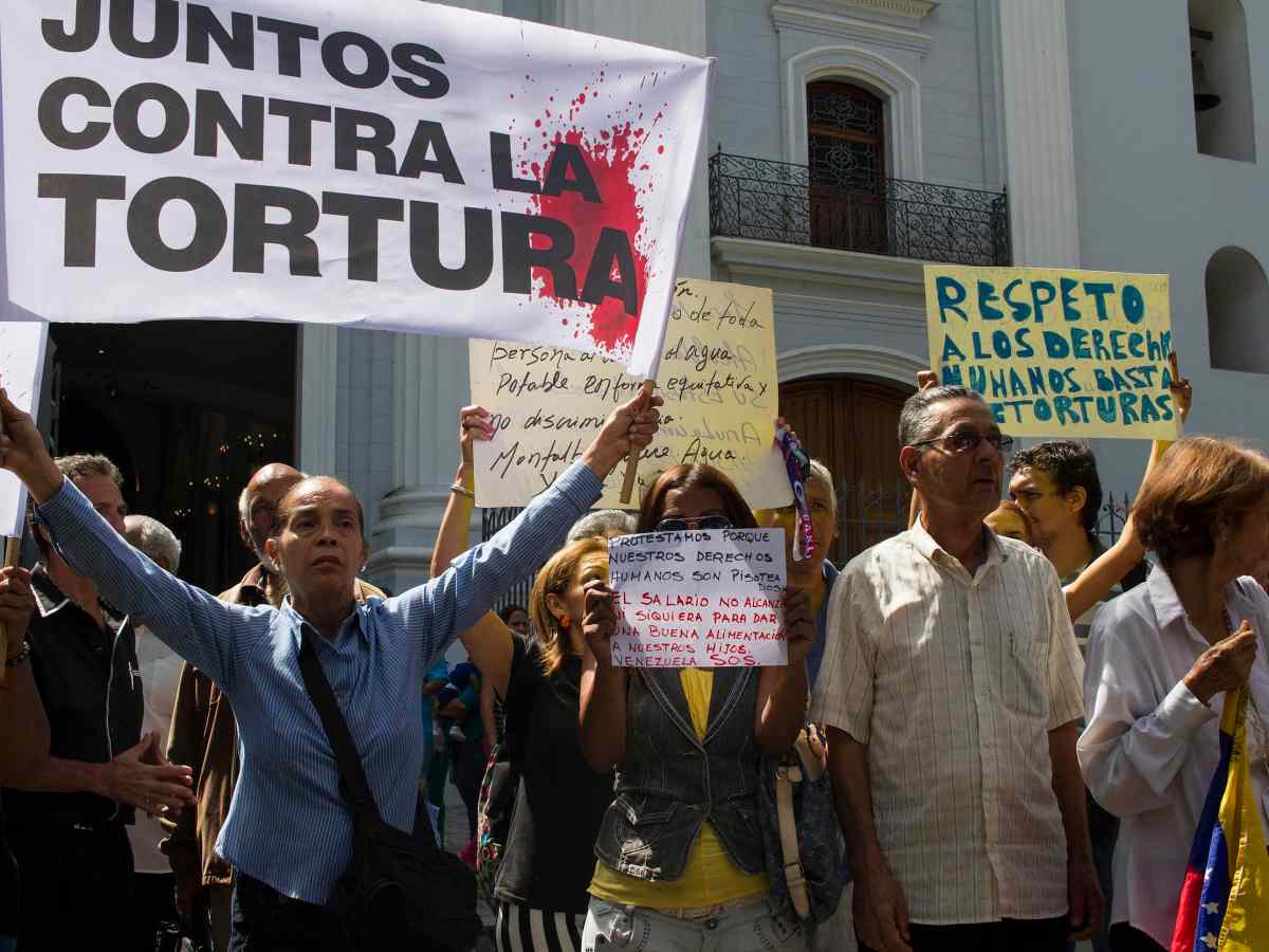 rechaza celebraciones