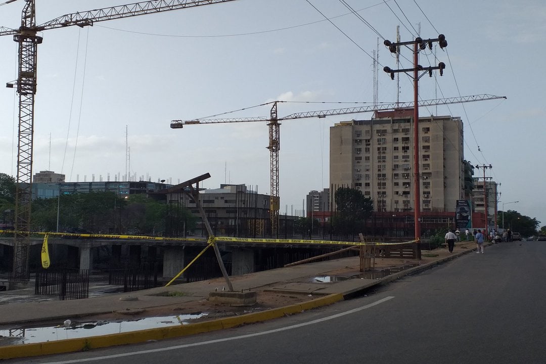 Sector construcción en Bolívar está paralizado en 99