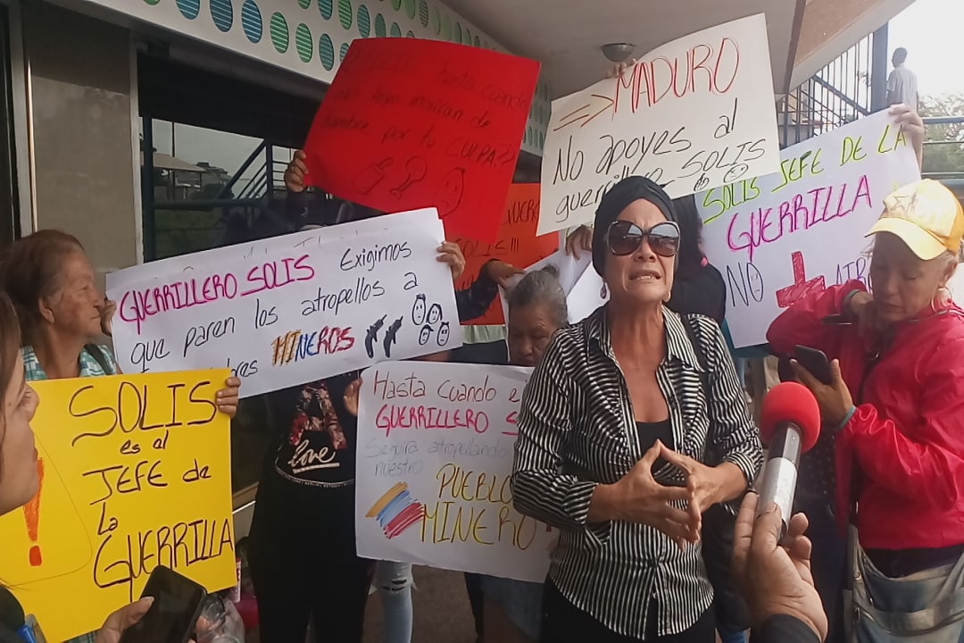 Familiares de mineros en Tumeremo exigen justicia por más de 400 desapariciones