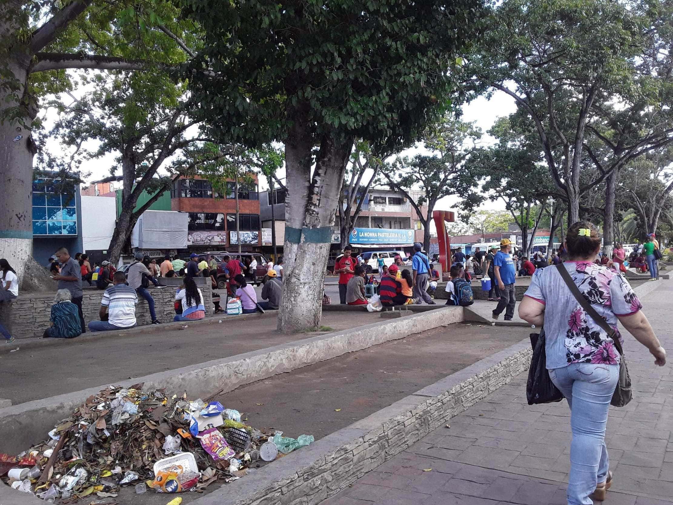 entre la desidia y la anarquía