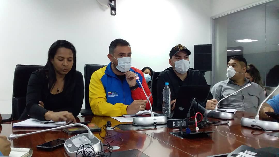 servicios de agua y luz