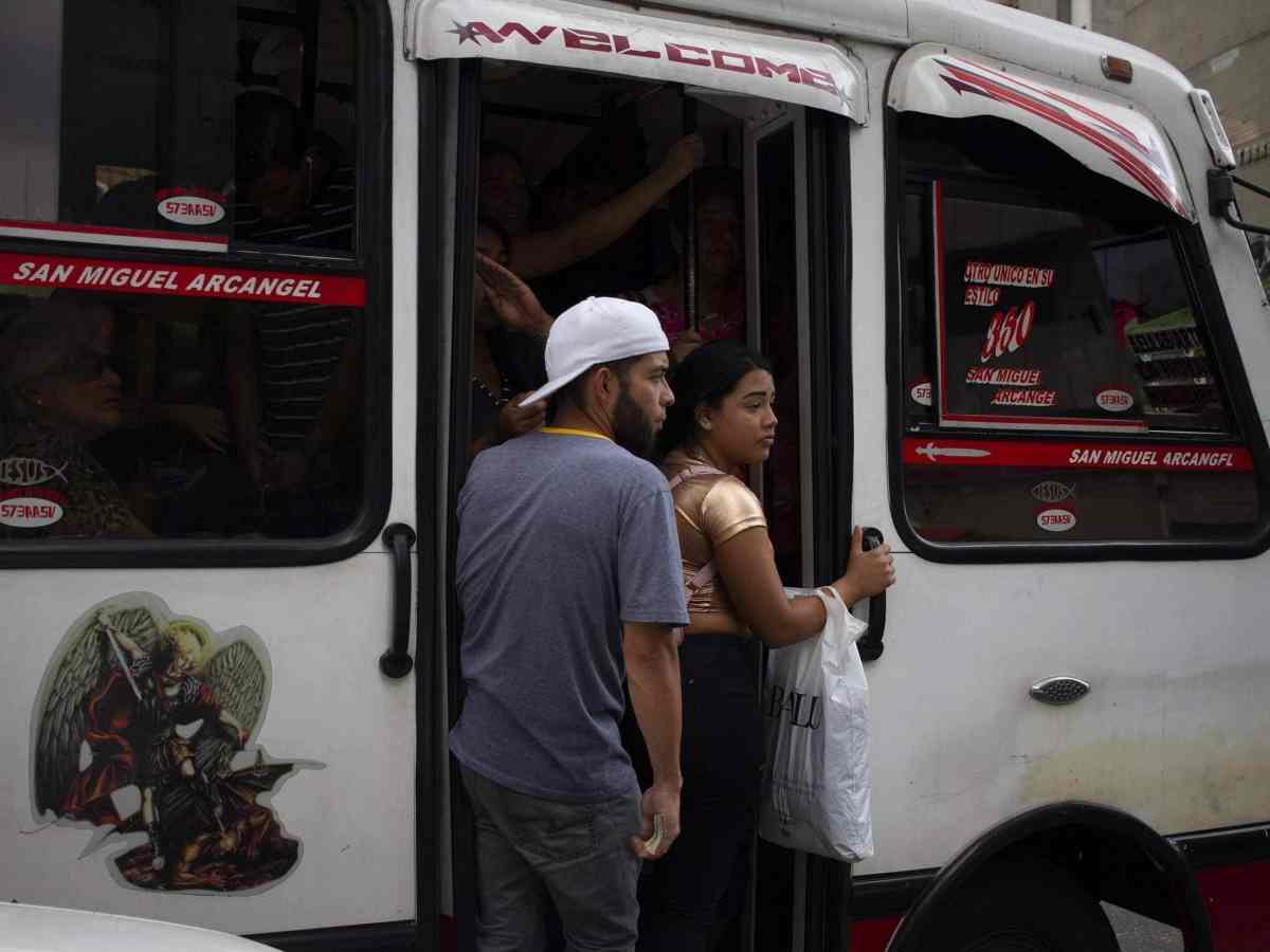 paraliza el transporte