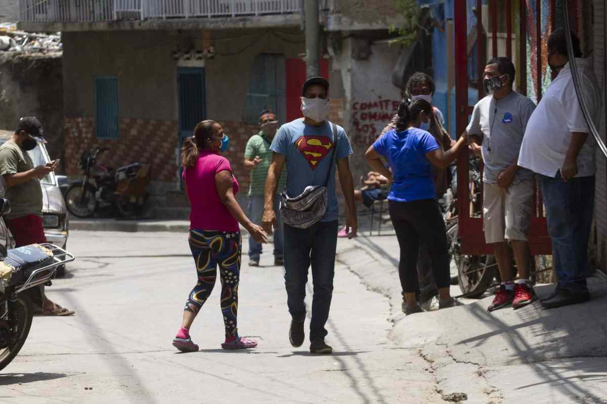 discriminación de sus vecinos