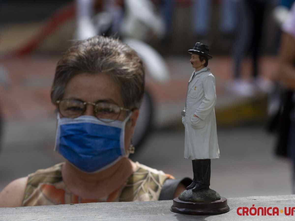 exhumación del os restos de José Gregorio Hernández