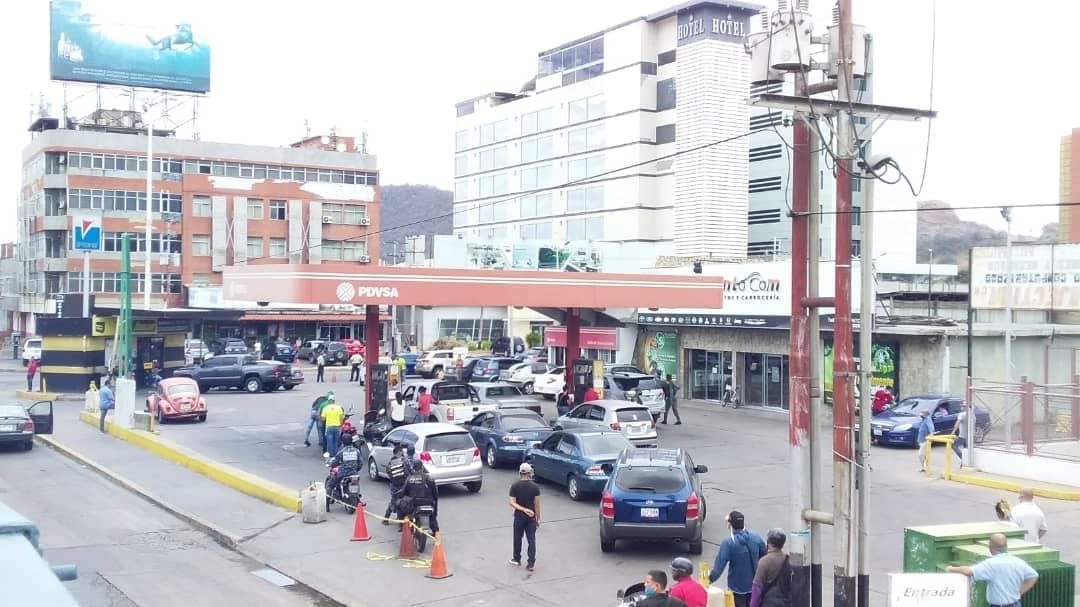 colas de la gasolina