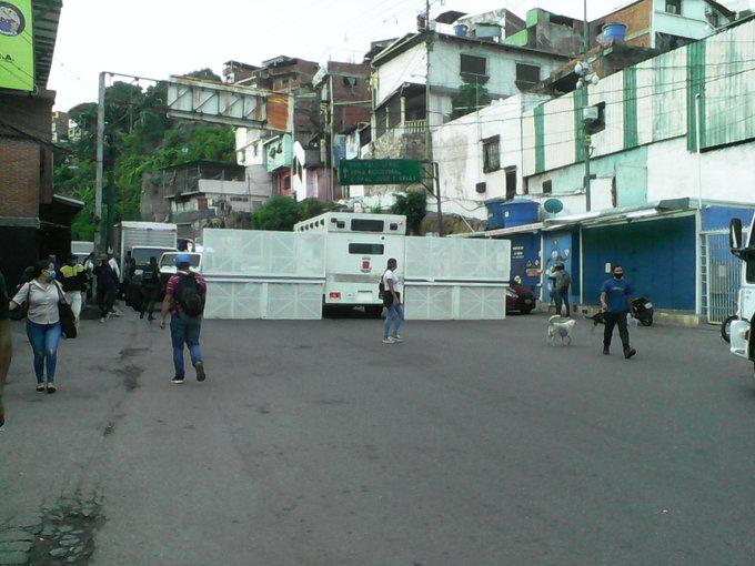 aplica cuarentena radical en los barrios