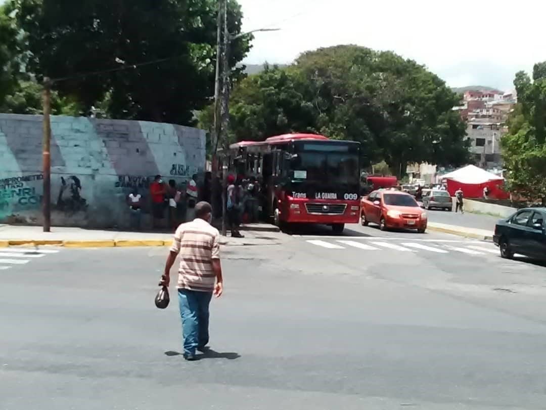 pocos buses
